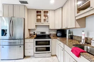 3201 Melton St N, Saint Petersburg, FL 33703 - Photo 9