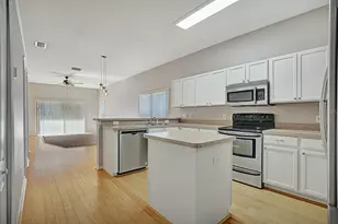 6165 Skylarkcrest Dr, Lithia, FL 33547 - Photo 5