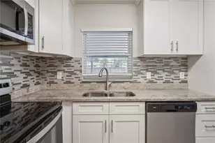 2136 67th Ave S, Saint Petersburg, FL 33712 - Photo 7