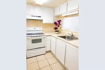 7141 E Bank Drive #7141, Tampa, FL 33617 - Photo 5