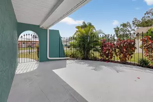 2402 16th St W, Palmetto, FL 34221 - Photo 9