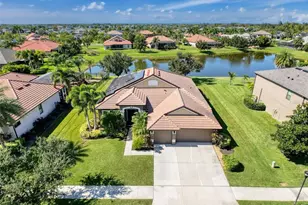 335 Cockle Shell Loop, Apollo Beach, FL 33572 - Photo 5