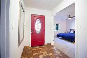 547 Oleander Way S, Saint Petersburg, FL 33707 - Photo 5