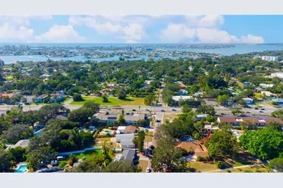 547 Oleander Way S, Saint Petersburg, FL 33707 - Photo 53