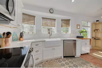 2926 Dupont Street S, Gulfport, FL 33707 - Photo 11