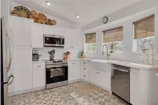 2926 Dupont St S, Gulfport, FL 33707 - Photo 9