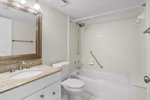 1127 Pine Ridge Cir W, Tarpon Springs, FL 34688 - Photo 13