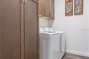 30501 Island Club Dr, Tavares, FL 32778 - Photo 7