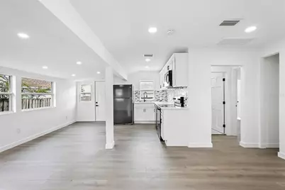 5044 5th Avenue N, Saint Petersburg, FL 33710 - Photo 3