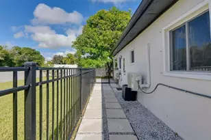 8734 Osage Dr, Tampa, FL 33634 - Photo 11