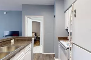 10764 70th Ave, Seminole, FL 33772 - Photo 9