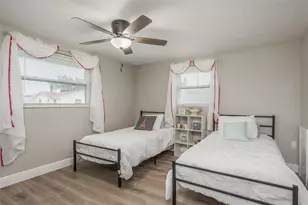 8906 Catalina Dr, Port Richey, FL 34668 - Photo 15