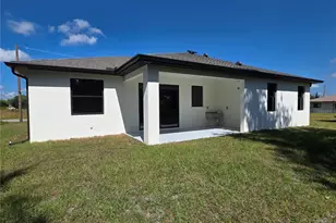 12125 Madrid Ave, North Port, FL 34287 - Photo 9
