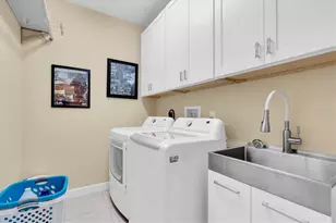 300 Capri Blvd, Treasure Island, FL 33706 - Photo 31