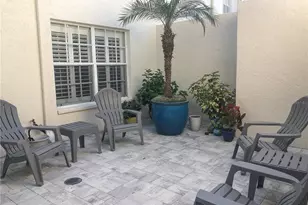 11300 Harbor Way, Largo, FL 33774 - Photo 3