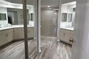 11300 Harbor Way, Largo, FL 33774 - Photo 23