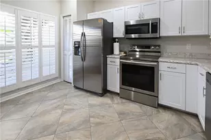 11300 Harbor Way, Largo, FL 33774 - Photo 7