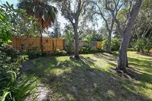 11300 Harbor Way, Largo, FL 33774 - Photo 35