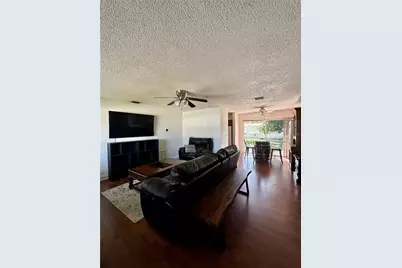 3673 Searobin Drive SE, Saint Petersburg, FL 33705 - Photo 11