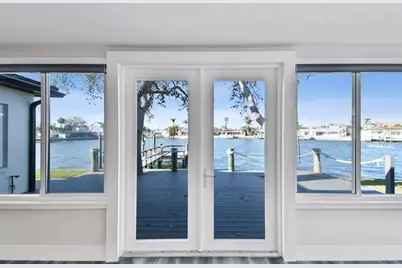 1514 Sea Gull Drive S, Saint Petersburg, FL 33707 - Photo 21