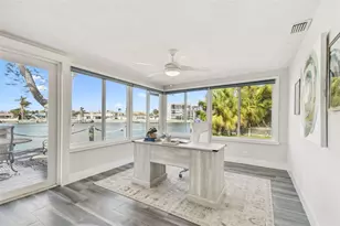 1514 Sea Gull Dr S, Saint Petersburg, FL 33707 - Photo 25