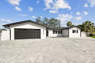 1514 Sea Gull Dr S, Saint Petersburg, FL 33707 - Photo 5