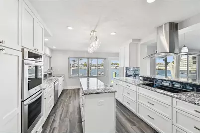 1514 Sea Gull Drive S, Saint Petersburg, FL 33707 - Photo 3