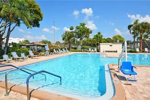 5750 80th St N, Saint Petersburg, FL 33709 - Photo 33