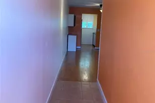 5750 80th St N, Saint Petersburg, FL 33709 - Photo 3