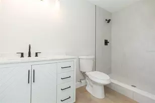 37321 Orange Row Ln, Dade City, FL 33525 - Photo 5