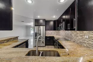 405 1st Ave SE, Lutz, FL 33549 - Photo 9