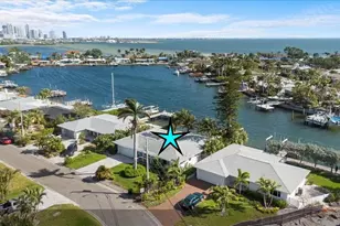 2540 S Shore Dr SE, Saint Petersburg, FL 33705 - Photo 1