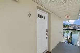 185 Brightwater Dr, Clearwater Beach, FL 33767 - Photo 23