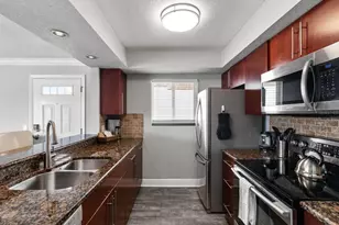 185 Brightwater Dr, Clearwater Beach, FL 33767 - Photo 5