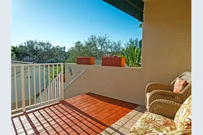 6401 99th Way N #15C, Saint Petersburg, FL 33708 - Photo 7