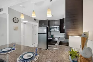 1270 Gulf Blvd, Clearwater Beach, FL 33767 - Photo 15