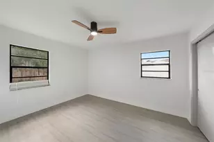 2520 W Knollwood St, Tampa, FL 33614 - Photo 13