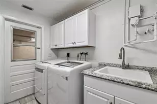 10073 S Yacht Club Dr, Treasure Island, FL 33706 - Photo 41