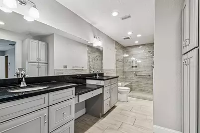 10073 S Yacht Club Drive, Treasure Island, FL 33706 - Photo 23