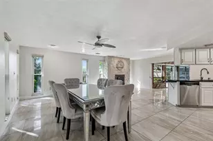 10073 S Yacht Club Dr, Treasure Island, FL 33706 - Photo 15