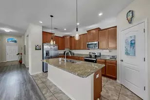 2408 Nighthawk Landing Ct, Ruskin, FL 33570 - Photo 11