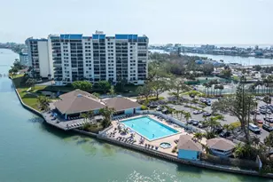 9495 Blind Pass Rd, Saint Pete Beach, FL 33706 - Photo 29