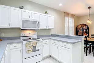 6353 Ashville Dr, Zephyrhills, FL 33542 - Photo 11