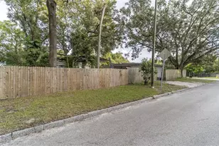 1802 E Knollwood St, Tampa, FL 33610 - Photo 47
