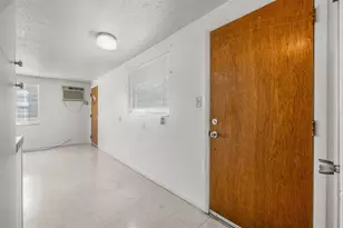 9610 N 12th St, Tampa, FL 33612 - Photo 11