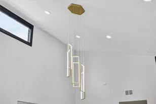 7905 Timberlane W Dr, Tampa, FL 33615 - Photo 11