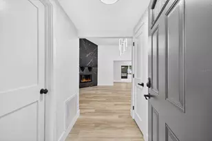 7905 Timberlane W Dr, Tampa, FL 33615 - Photo 5