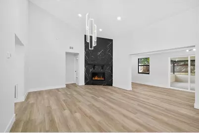 7905 Timberlane West Drive, Tampa, FL 33615 - Photo 9