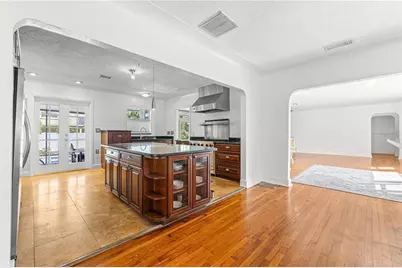 8231 36th Avenue N, Saint Petersburg, FL 33710 - Photo 7