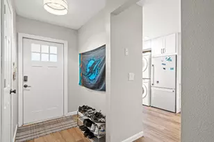 1722 Mill Run Cir, Tampa, FL 33613 - Photo 3